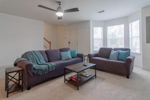 Mableton House | Cozy 2BR Home Near Atlanta, Six Flags and Trails