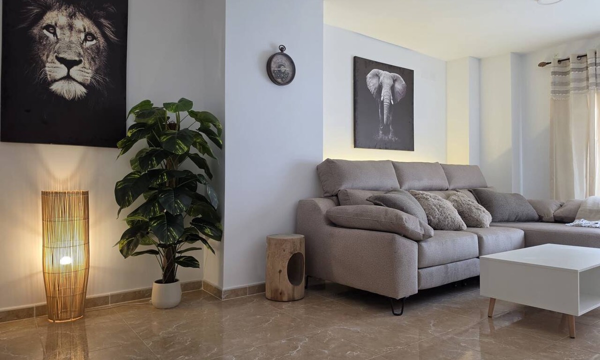 Oliva Apartment | 'Edificio Marly' Apartment with Wi-Fi and Air Conditioning