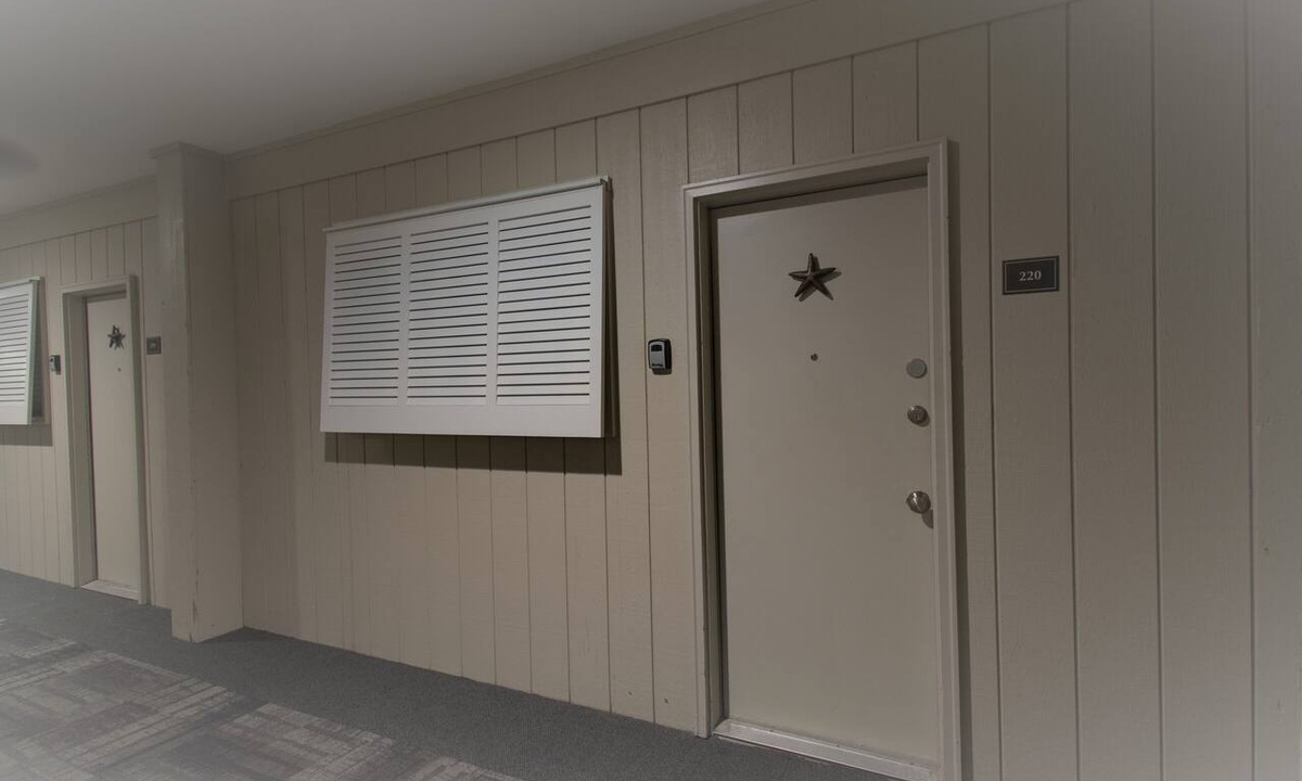 Hilton Head Island Condo | Huge Ocean View,central air,elevator,pool,WIFI,one bedroom