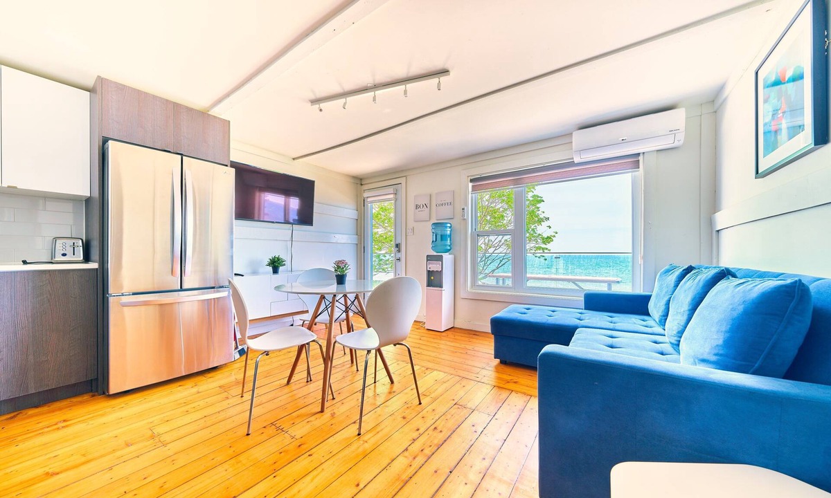 Wainfleet Apartment | Long Beach Resort