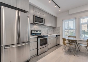 1431 Haro St - 3 Bedrooms - Downtown Vancouver in Vancouver