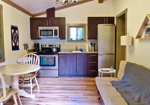 1BR - Garden View - Non Pet Friendly - Sleeps 2 in Port Renfrew