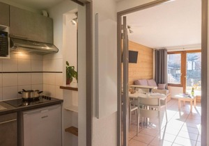 Chalet, 300m from ski slopes, view mountain, terrace, parking, tv, 47m², Serre Chevalier in La Salle-les-Alpes
