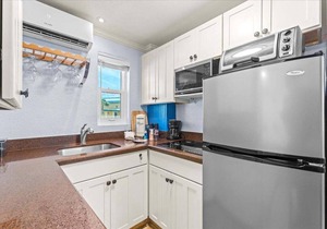 Cozy Beachfront Resort Suite With Heated Pool ➠ Tropic Terrace Resort #51 in Treasure Island