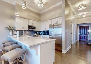 Elegant condo with 2 community pools, hot tub, & beach access across the road in Seacrest