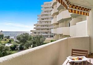 Sea View Benal Beach Apartment - Self Check-In - Benalmádena Costa Near Marina in Benalmádena