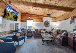 Timberline Lodge - Downtown Ellicottville - Room 202 in Ellicottville