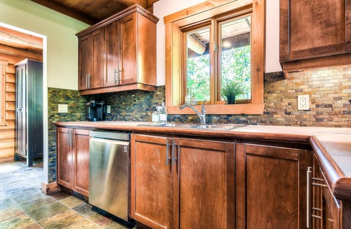 Labelle Ski Chalet | Chalet Boreal - Private Hot Tub, Lake, Kayaks, Pool Table, Incredible Retreat!