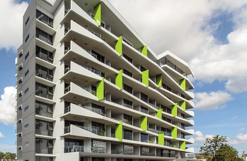 Bowen Hills Hotel | Code Apartments