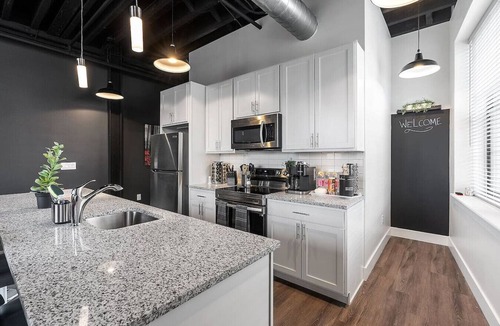 Northwest Philadelphia Apartment | KING 1BR Apt Free Parking Germantown - Near Temple, La Salle, Einstein