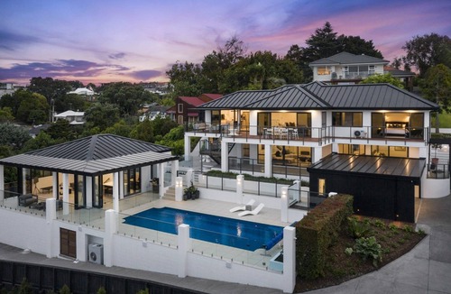 Mission Bay House | Luxury Mission Bay Oasis with Heated Pool