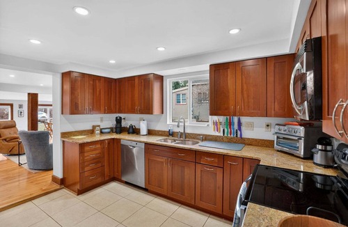 Saratoga Springs House | NEW! Saratoga Cottage 2BR Near Track & Lake