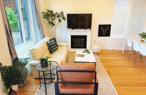 Hastings Villa | Roger & May's Cabin