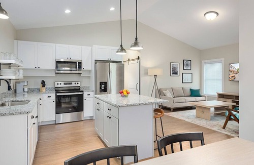 Sylvan Beach Cottage | The Cove at Sylvan Beach - Pet friendly lakeside cottage with a pontoon boat!