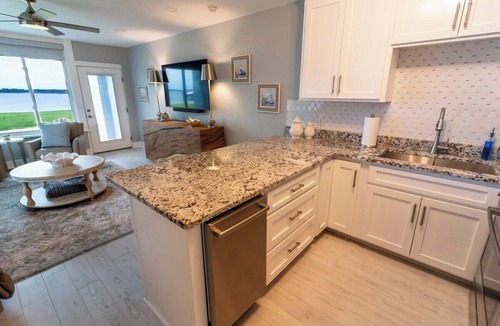 Panacea Condo | Tide Creek Retreat - Unit F1 Winter Rates and Monthly Discounts Available!