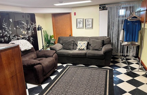 Hempstead Apartment | Tremendous 1-bedroom apartment with AC in Hempstead