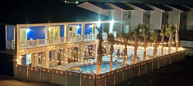 #1 Reviewed Home on Navarre Beach Forever Views 33' Pool Outdoor Bar/TVs Hot Tub in Navarre