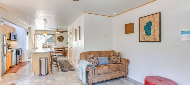 2 Mi to Heavenly Mtn Resort: Retreat w/Sauna! in Stateline