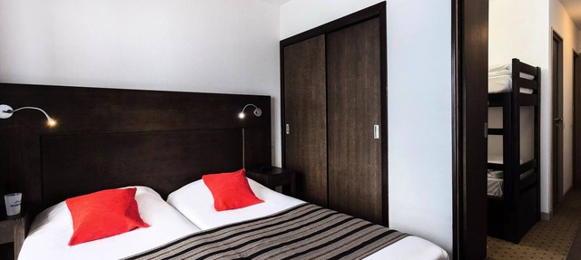 3 Adult Classic Room with Balcony in TIGNES