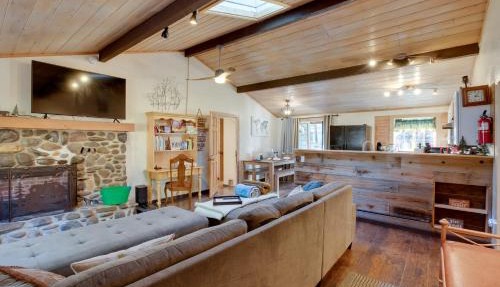 3 Mi to Heavenly Mountain Resort: Home w/Deck in Stateline