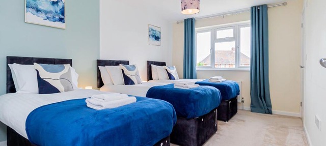 4-BedHaven in Fawley Perfect for ExtendedStays in Totton