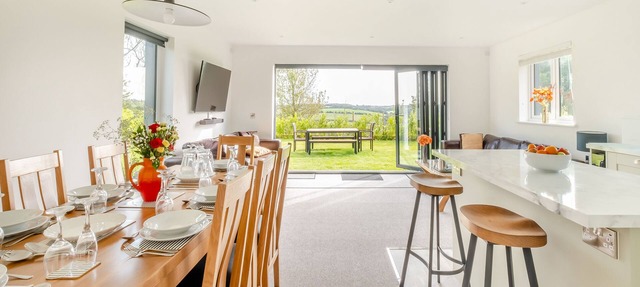 4 bedroom accommodation in Near Newport in Near Newport