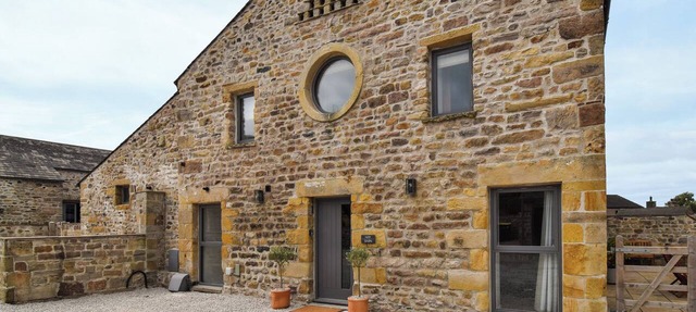 6 bedroom accommodation in Carnforth in Carnforth