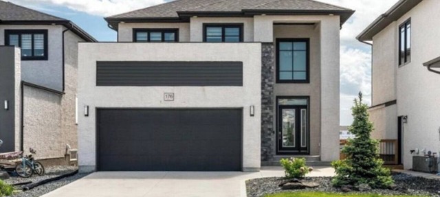 6 BEDROOM MAGNIFICENT STYLISH ESCAPE in Winnipeg