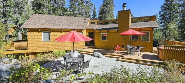 Alpine Adventure by Tahoe Getaways - Ski Shuttle, Hot Tub + Pet Friendly in Olympic Valley