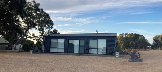 Animal friendly cottage in Mansfield