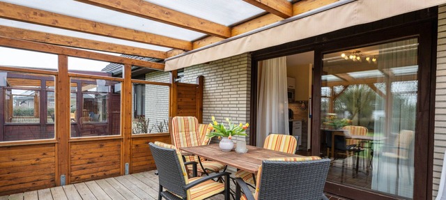 Apartment 'Am Graben' with Private Terrace, Shared Garden and Wi-Fi in Westerdeichstrich