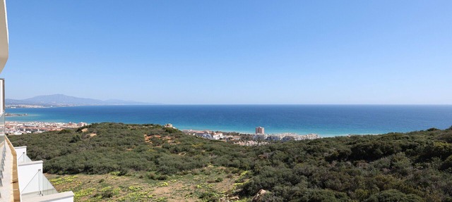 Apartment 'Blue Sunset Penthouse' with Sea View, Terraces & Wi-Fi in La duquesa