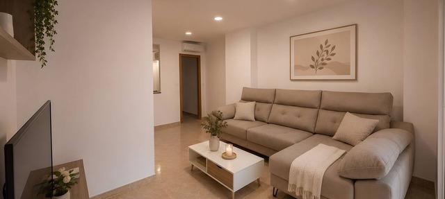 Apartment 'Edificio Marly' with Private Terrace, Wi-Fi and Air Conditioning in Oliva