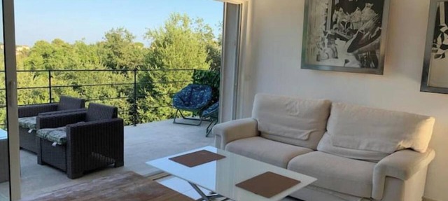 Apartment with a view in Saint-Paul-de-Vence