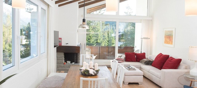 Attic apartment with pool, sauna, and fireplace in Lenzerheide/Lai