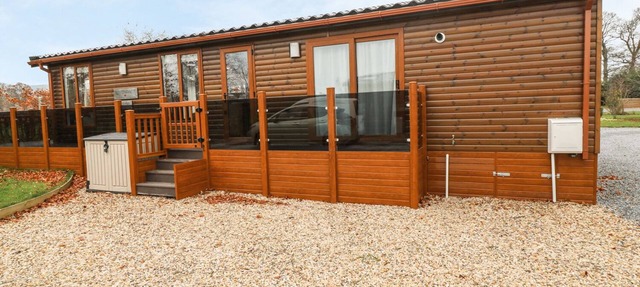 AVONAL LODGE (24), family friendly, with a garden in Dunning in Perth