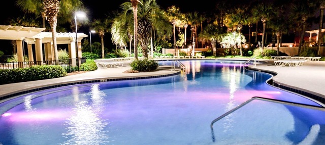 BEACHFRONT! Free Tram. Fully Stocked! Low Rates-No Weird Fees. Kid Friendly in Miramar Beach