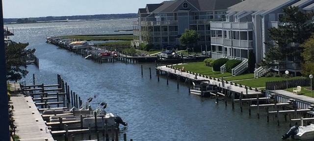BEAUTIFUL & CLEAN! Waterfront condo with epic sunsets and a POOL! in Ocean City
