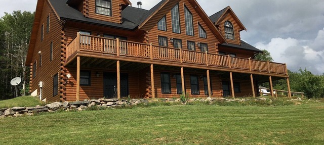 Beautiful Log Cabin close to beaches/Golf & Cabot Trail in Margaree