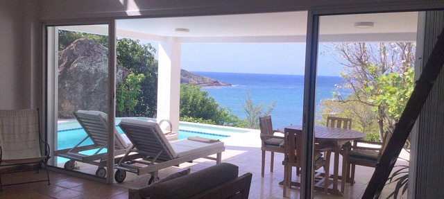 BOUGAINVILLIERS Very Private and Charming Villa With Sea View Close to the Beach in Anse de Marigot
