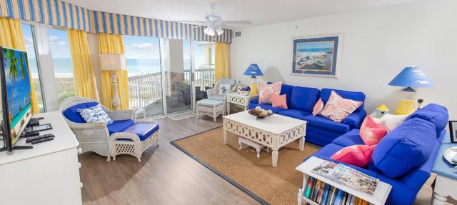 Cambridge 301 OV 3BR 3BA Kitchen Balcony in Pawleys Island