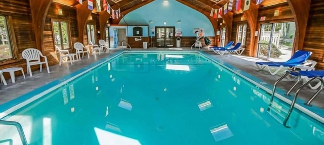 Cape Cod Vibrant 2BR Condo w Indoor Swimming Pool & Games Room in Mashpee