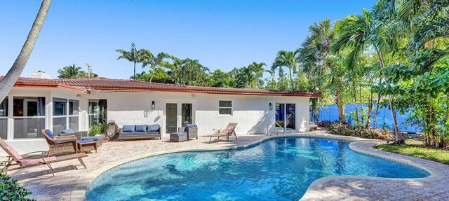⭐️Casa Bella ☀️700ft to Beach with Heated Pool - Fort Lauderdale in Fort Lauderdale