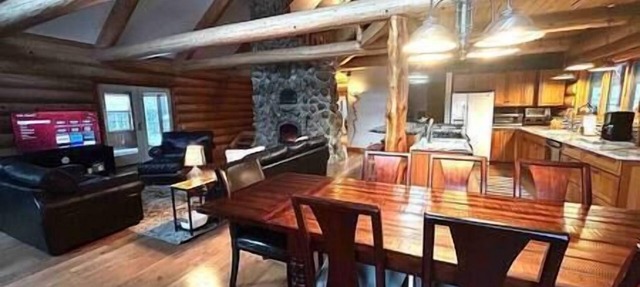 Chapel Forest Cabin in Munising Township