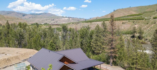 Charming 2-bedroom house with WiFi, AC in wonderful Pateros in Pateros