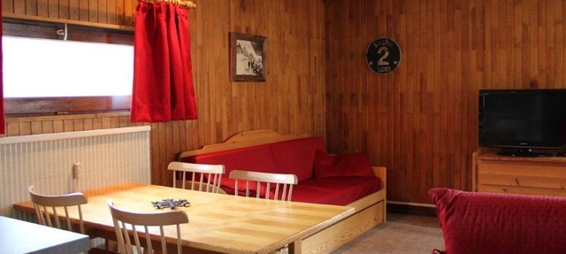 Charming 2-room in Tignes, 100m from slopes, South/West balcony in Tignes