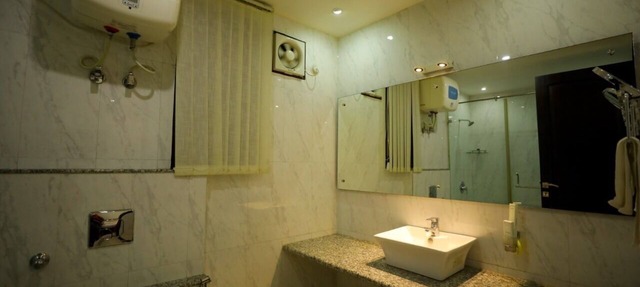 Charming B&B with WiFi and AC in Wise Villa Agra 4 in Agra