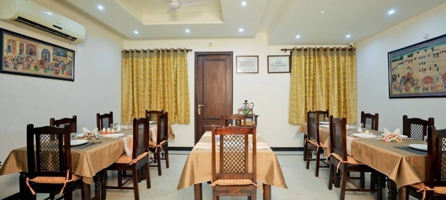 Charming B&B with WiFi and AC in Wise Villa Agra 6 in Agra
