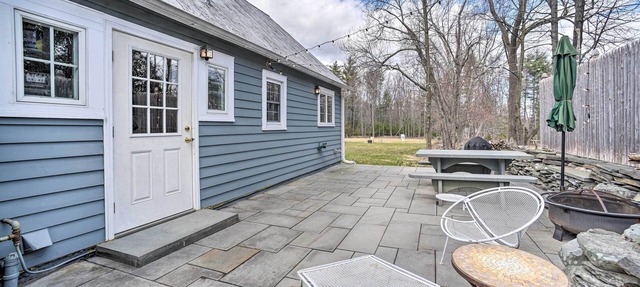 Charming Cottage w/Yard - 2 Mi to Tinker St! in Woodstock
