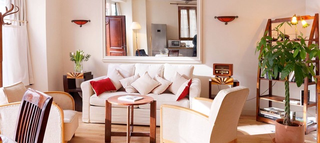 Charming Elegant Warm 1B Flat, 592 Ft, Montmartre in Paris